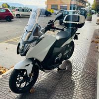 HONDA Integra 750 TUTTO INCLUSO ANCHE PASSAGGIO