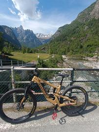 santa Cruz nomad v4 tg L