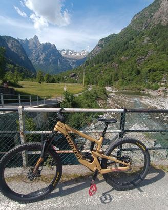 santa Cruz nomad v4 tg L
