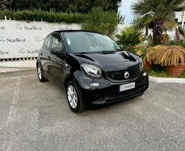 Smart ForFour EQ Youngster*TOTAL BLACK*KM 17000!!!