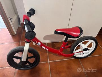 Bucicletta balance Ducati senza pedali