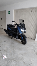 Yamaha x Max 400