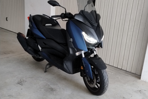 Yamaha x Max 400