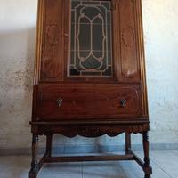 credenza in stile Giacobino