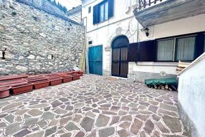 Villa di 239 m² con più di 5 locali a Tagliacozzo
