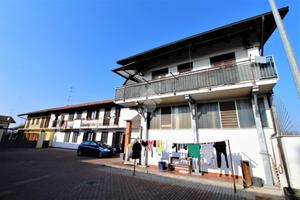 4 LOCALI A TRONZANO VERCELLESE