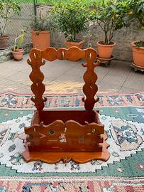 Porta oggetti da muro in legno artigianale