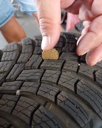 Gomme pirelli winter 205 60 r16 con cerchi