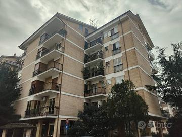 Appartamento di 140 m² con più di 5 locali a Avell