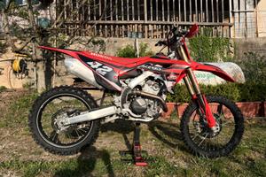 HONDA CRF 250R