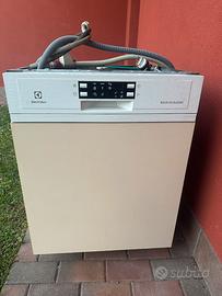 Lavastoviglie electrolux  da incasso