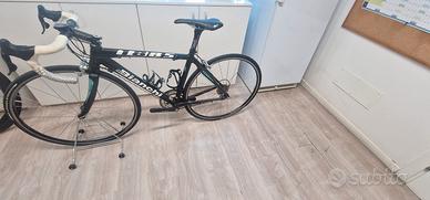 bici da corsa bianchi in carbonio