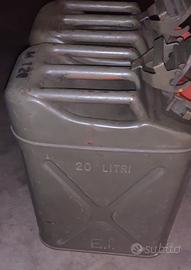 N. 2 TANICHE MILITARI DA 20 LITRI
