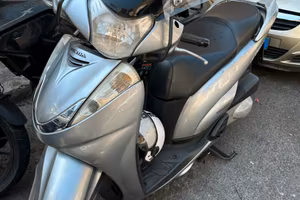 Sh 300i