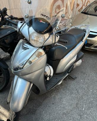 Sh 300i