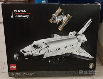 Lego 10283 NASA Space Shuttle Discovery 