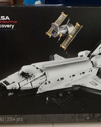 Lego 10283 NASA Space Shuttle Discovery 