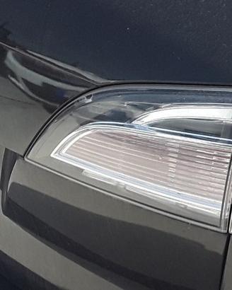 STOP POSTERIORE DESTRO INTEGRATO NEL PORTELLO MAZD