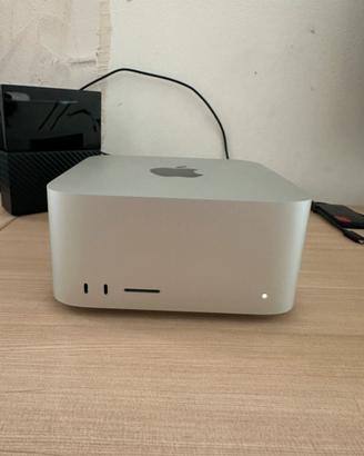 Apple Studio M1 Max