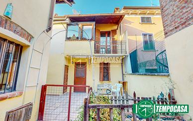 CASA INDIPENDENTE SU DUE LIVELLI