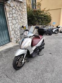 Piaggio Beverly 350