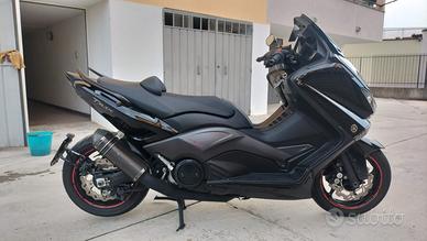 Yamaha TMAX 530 Black Max