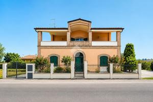 VILLA SINGOLA A GIULIANOVA