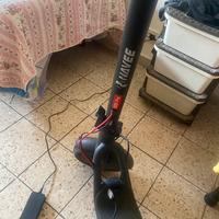 monopattino elettrico.