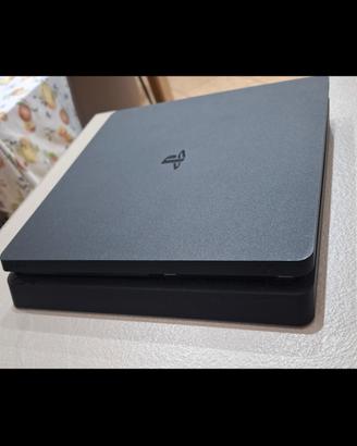 ps4 slim usato poco