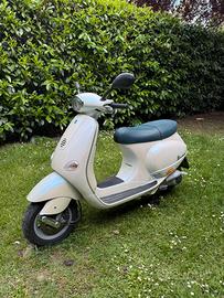 Vespa 125 ET4