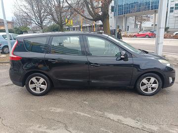 Renault Gran Scenic 7 POSTI