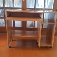 Scrivania / porta pc