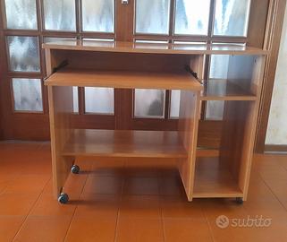 Scrivania / porta pc
