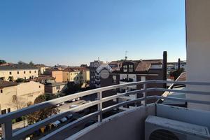 2 LOCALI A MONTEBELLUNA