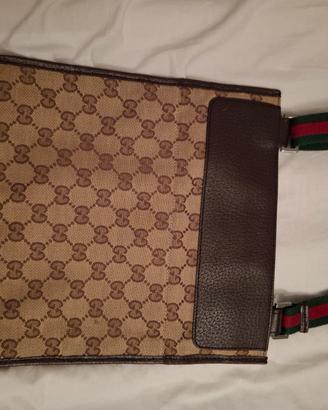 Gucci GG Supreme Crossbody Unisex – pari al nuovo