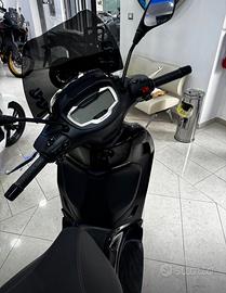 Piaggio Beverly 400. S.