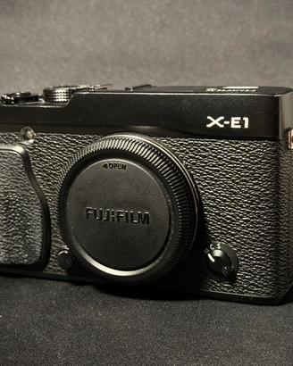 Fujifilm X-E1 - impeccabile, da collezione + Cover