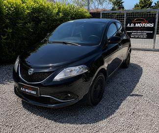 Lancia Ypsilon 1.2 69 CV 5 porte S&S Gold