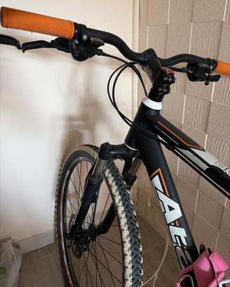 Bicicletta montainbike atala ruote 27.5