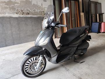 Piaggio Beverly 300