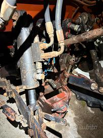 Tirante sollevatore idraulico