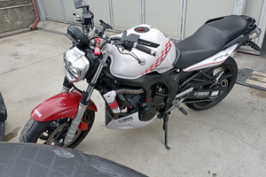 Yamaha Fz6