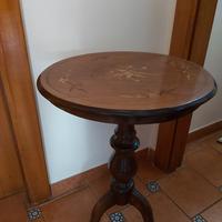 antico tavolino da salotto in legno
