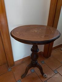 antico tavolino da salotto in legno