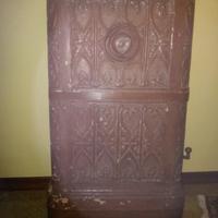 Stufa antica in terracotta