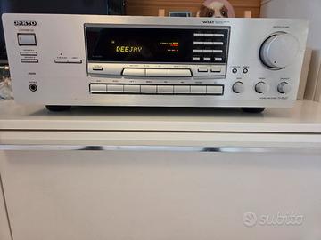 Sintoamplificatore Onkyo 