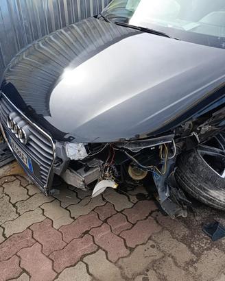 Audi A1 incidentata