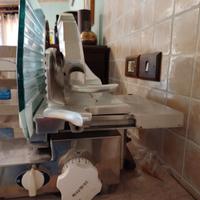 Affettatrice professionale lama 30cm