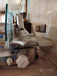 Affettatrice professionale lama 30cm