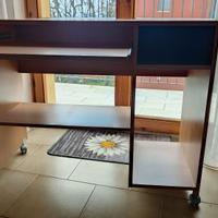 tavolo per pc con rotelle